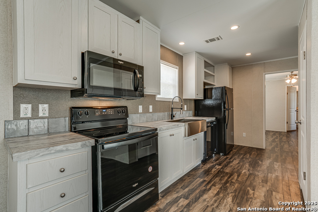 78 Spanish Oak Rd Property Photo 13