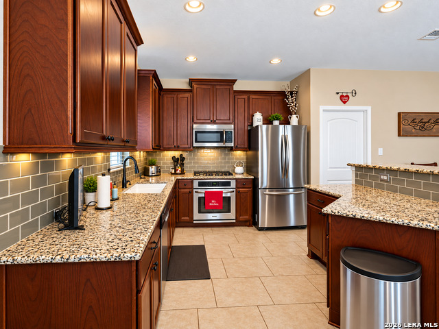 26911 Camellia Property Photo 7