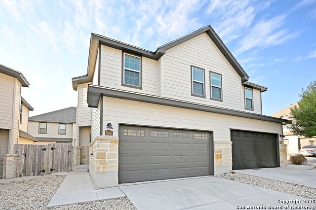 1661 BARRETT AVE Property Photo 1