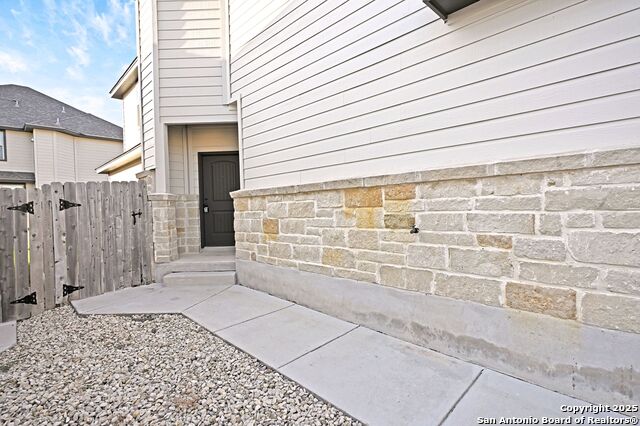 1661 Barrett Ave Property Photo 2