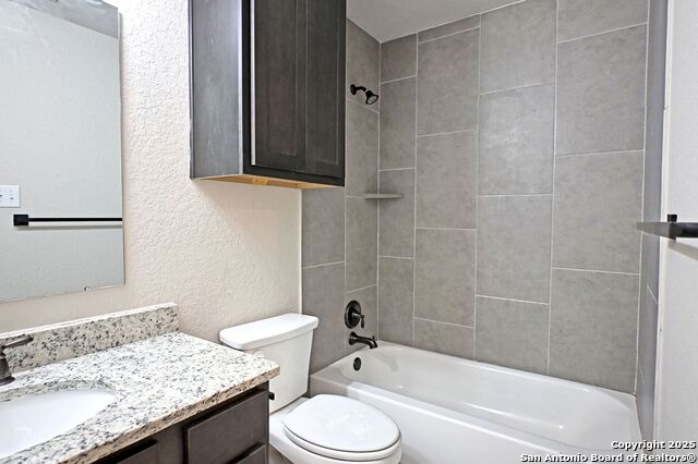 1661 Barrett Ave Property Photo 20