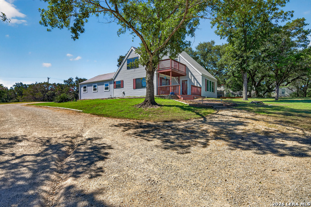 3030 Oak Hollow Dr Property Photo 2