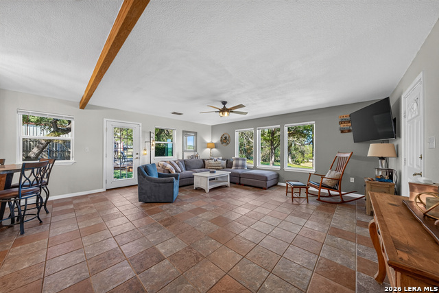 3030 Oak Hollow Dr Property Photo 9