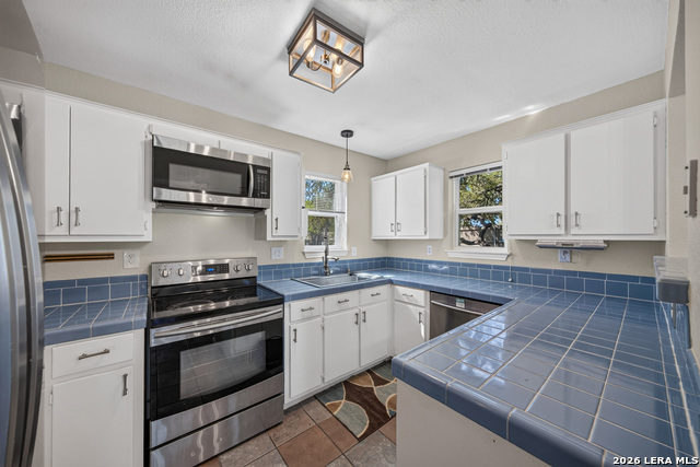 3030 Oak Hollow Dr Property Photo 11