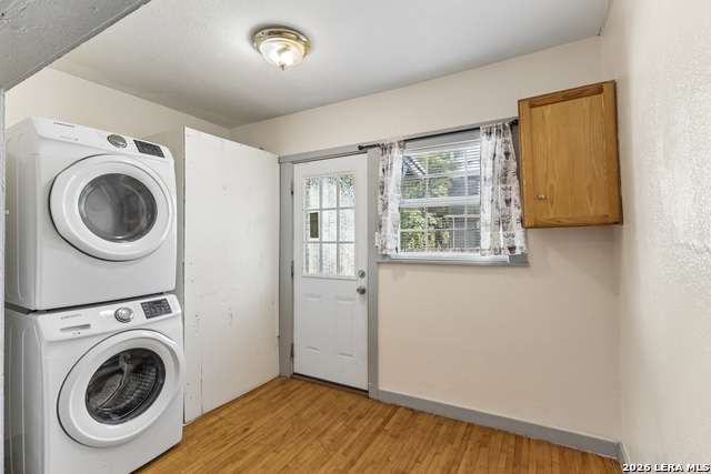 1025 W Craig Pl Property Photo 15