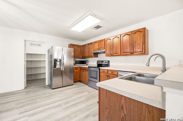 8622 Braun Knl Property Photo 13