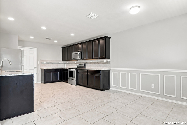 9614 Silver Mist Way Property Photo 8