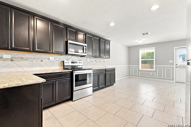 9614 Silver Mist Way Property Photo 10
