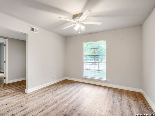 231 Meadow Path Dr Property Photo 3