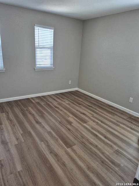 1323 Hawk Ct Property Photo 12