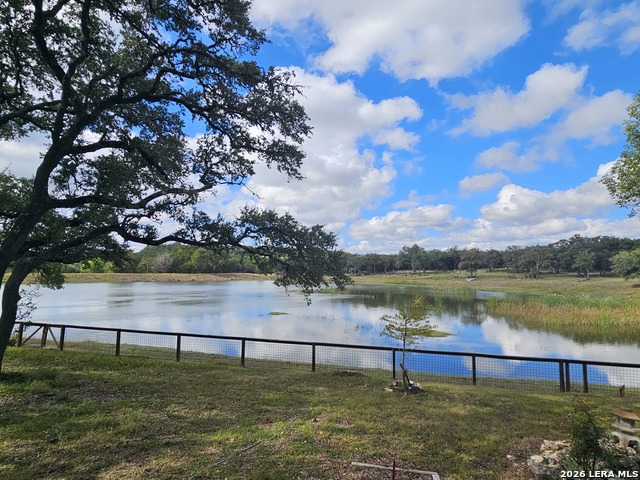 1676 Lake Dr Property Photo 4
