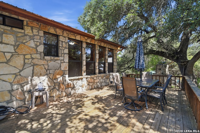 1399 River Rd Property Photo 3