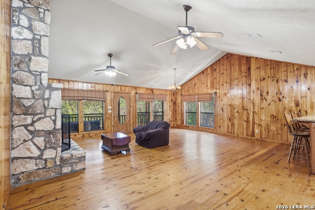 1399 River Rd Property Photo 9