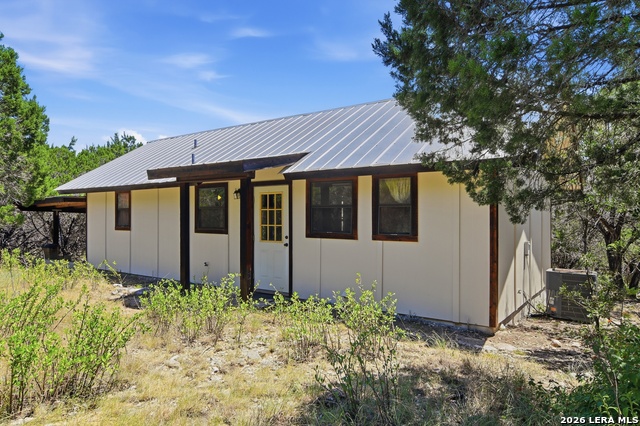 1399 River Rd Property Photo 39
