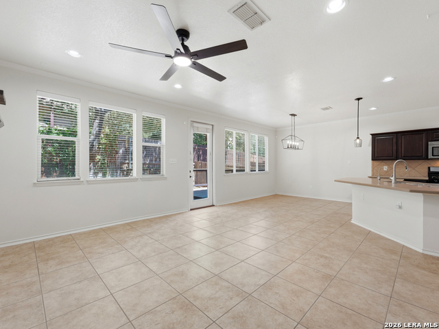 4127 Woodbridge Way Property Photo 9