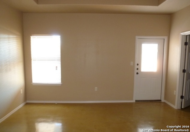 1065 Carolyn Cv Property Photo 5