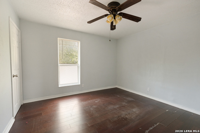 659 Hot Wells Blvd Property Photo 8
