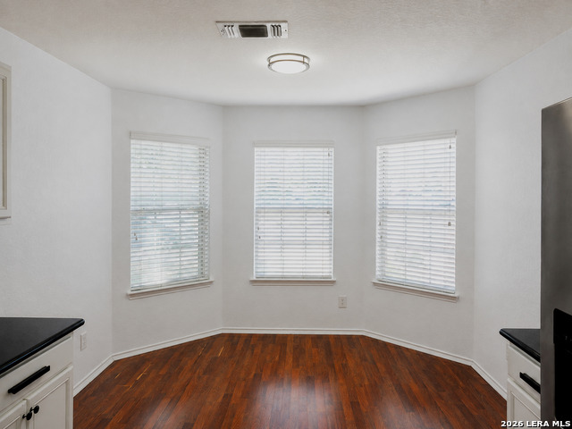 8539 Lone Shadow Trl Property Photo 3
