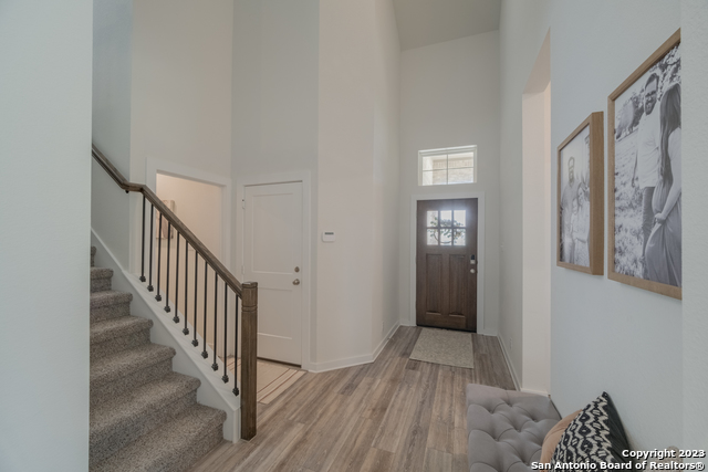 2909 Mindel St Property Photo 3