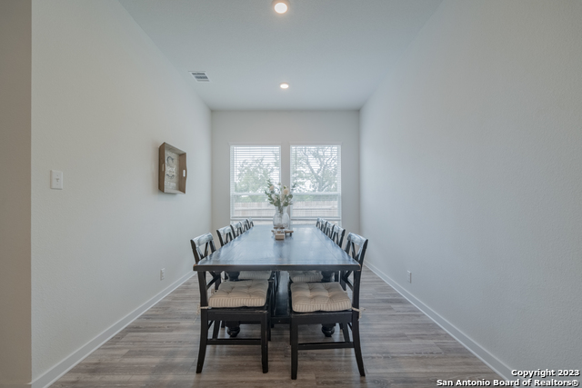 2909 Mindel St Property Photo 5
