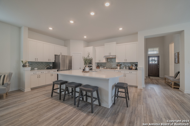 2909 Mindel St Property Photo 6