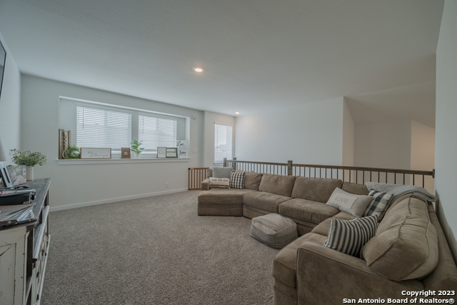 2909 Mindel St Property Photo 17