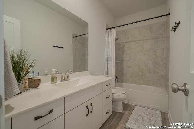 2909 Mindel St Property Photo 26