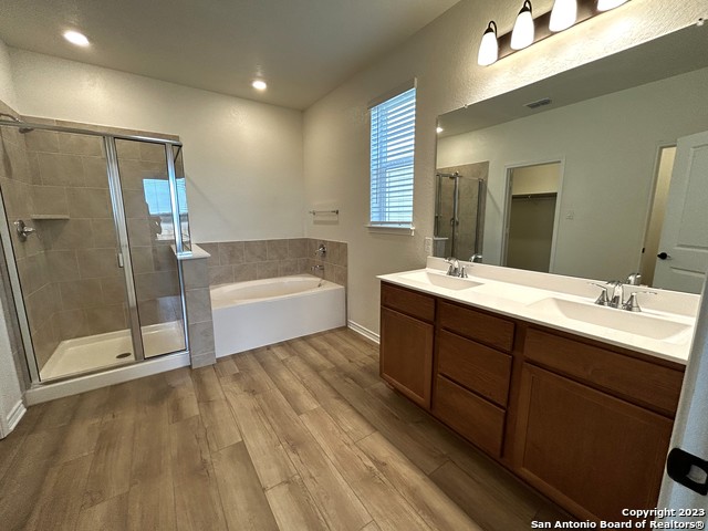 528 Harvest Fields Property Photo 9