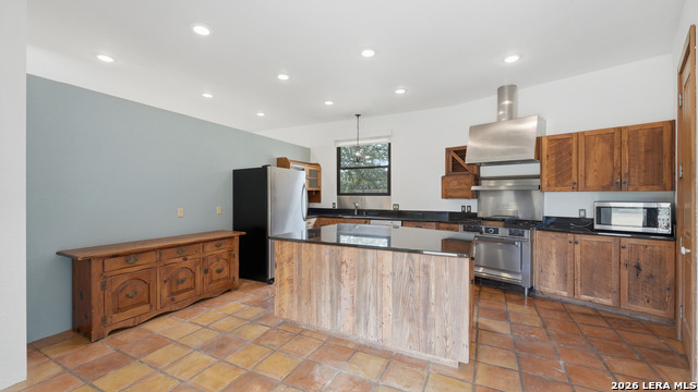4025 Marion Rd Property Photo 12