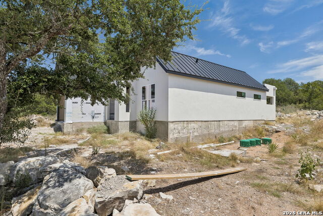 909 Sharp Rock Property Photo 4