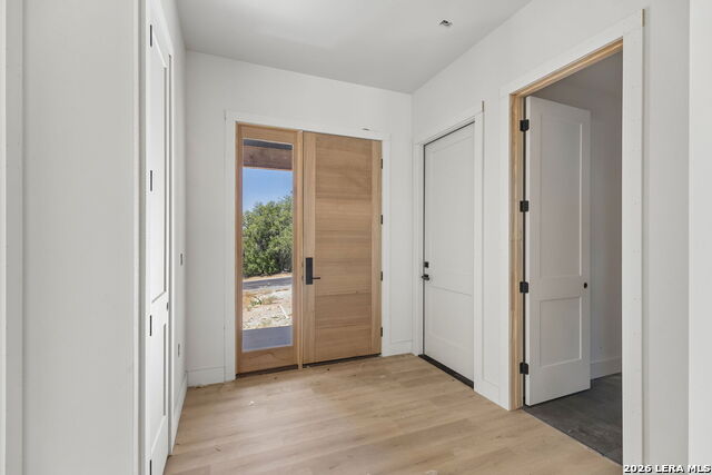 909 Sharp Rock Property Photo 6