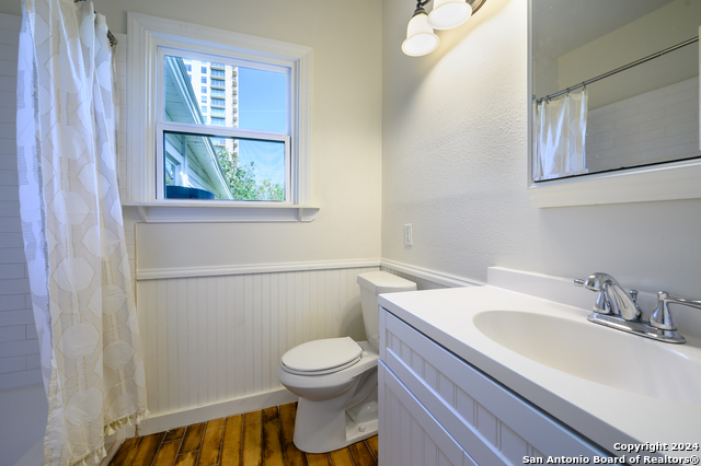 211 Allensworth St Property Photo 9