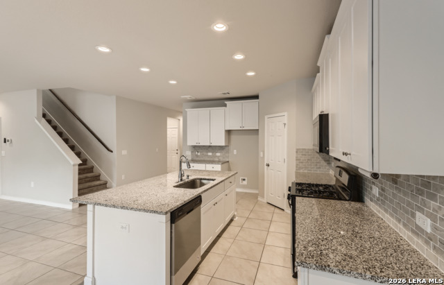 5607 Burr Blf Property Photo 5