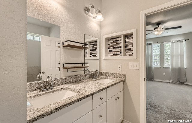 5607 Burr Blf Property Photo 10