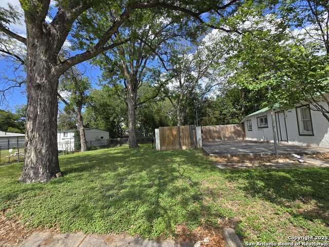 1020 Mission Rd Property Photo 6