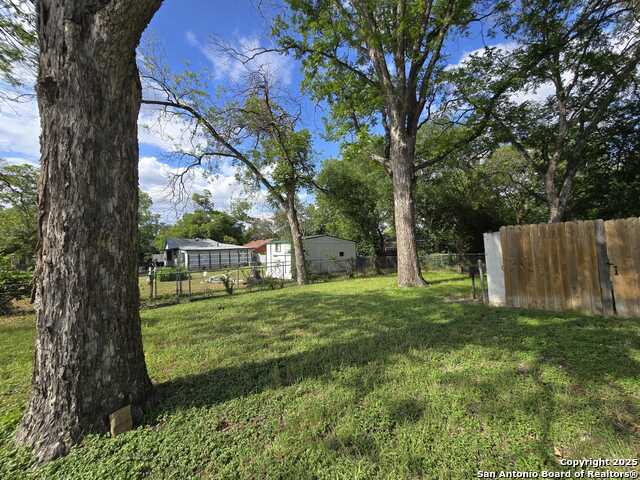 1020 Mission Rd Property Photo 9