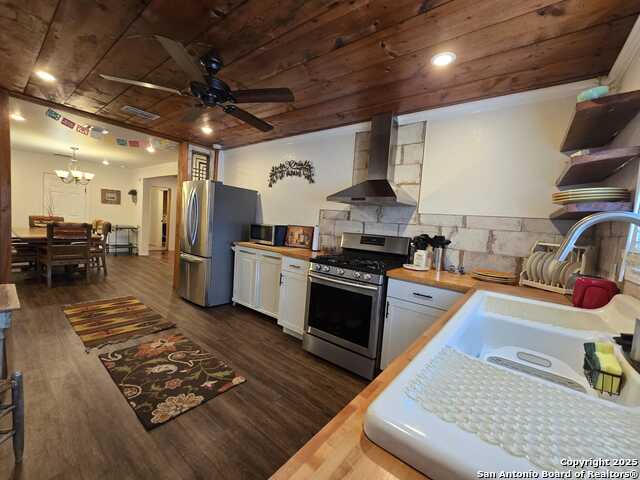 1020 Mission Rd Property Photo 32