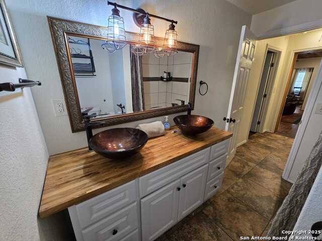 1020 Mission Rd Property Photo 33