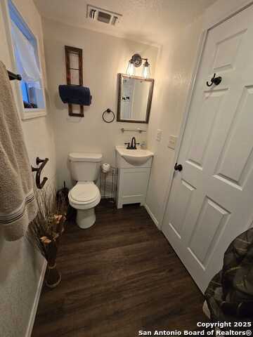 1020 Mission Rd Property Photo 37