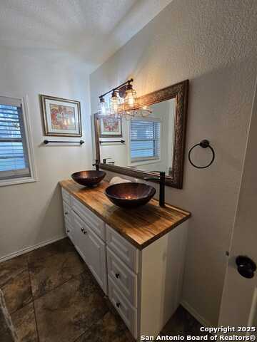 1020 Mission Rd Property Photo 38