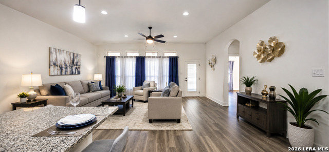 6923 Comanche View Property Photo 13