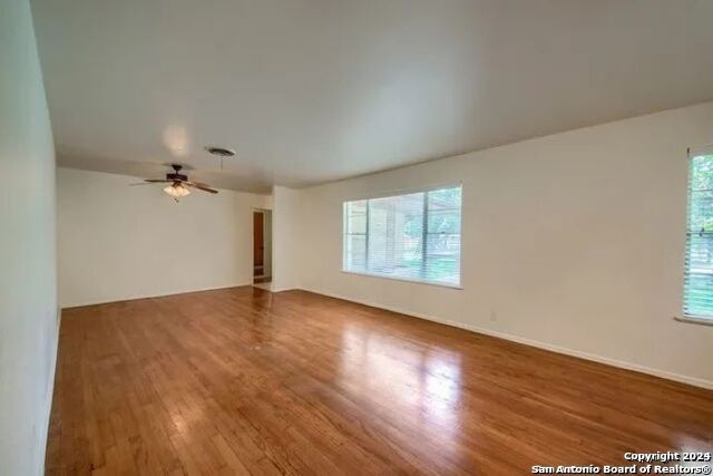 4703 Darlene Dr Property Photo 3