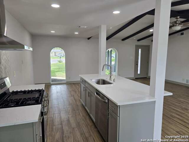 9503 Reece Dr Property Photo 8