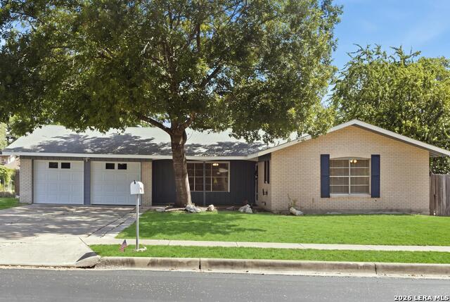 611 Indigo St Property Photo 3