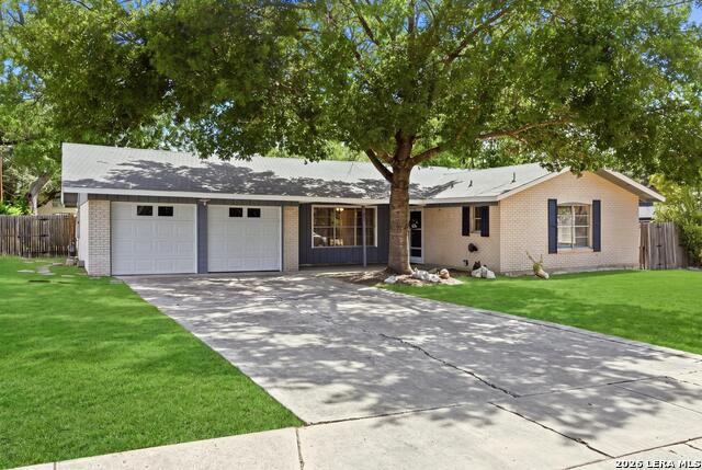 611 Indigo St Property Photo 5