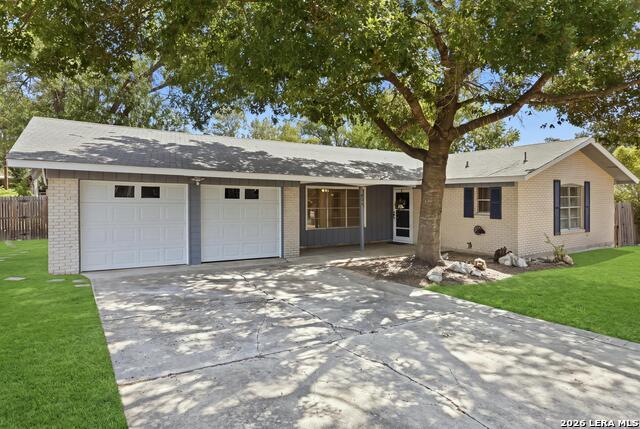 611 Indigo St Property Photo 6