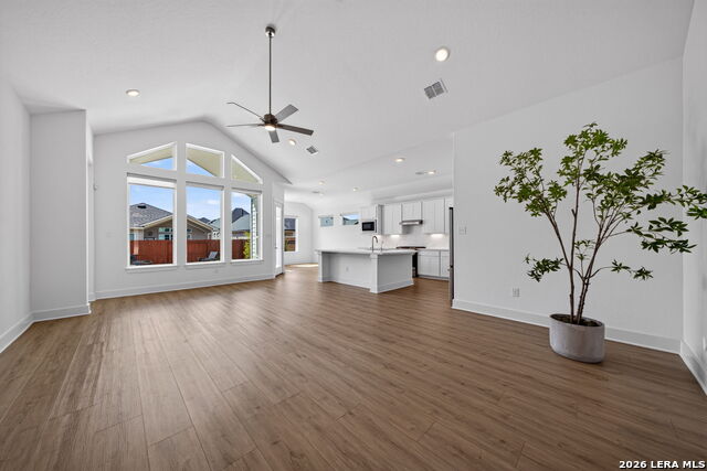 9420 Mattock Property Photo 6