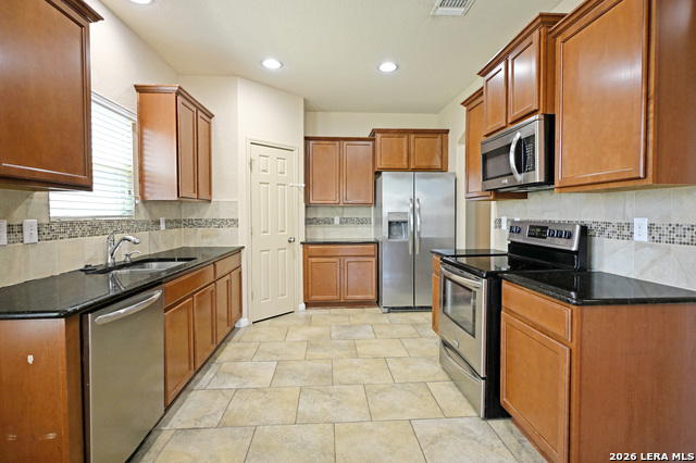2231 Hawk Dr Property Photo 6