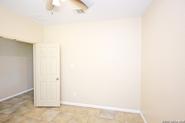 2231 Hawk Dr Property Photo 32