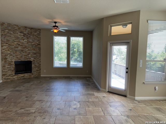 9827 Catell Property Photo 7